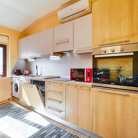 Frida Apartment Nuovo Luminoso Con Vista Aperta 트리에스테 외부 사진
