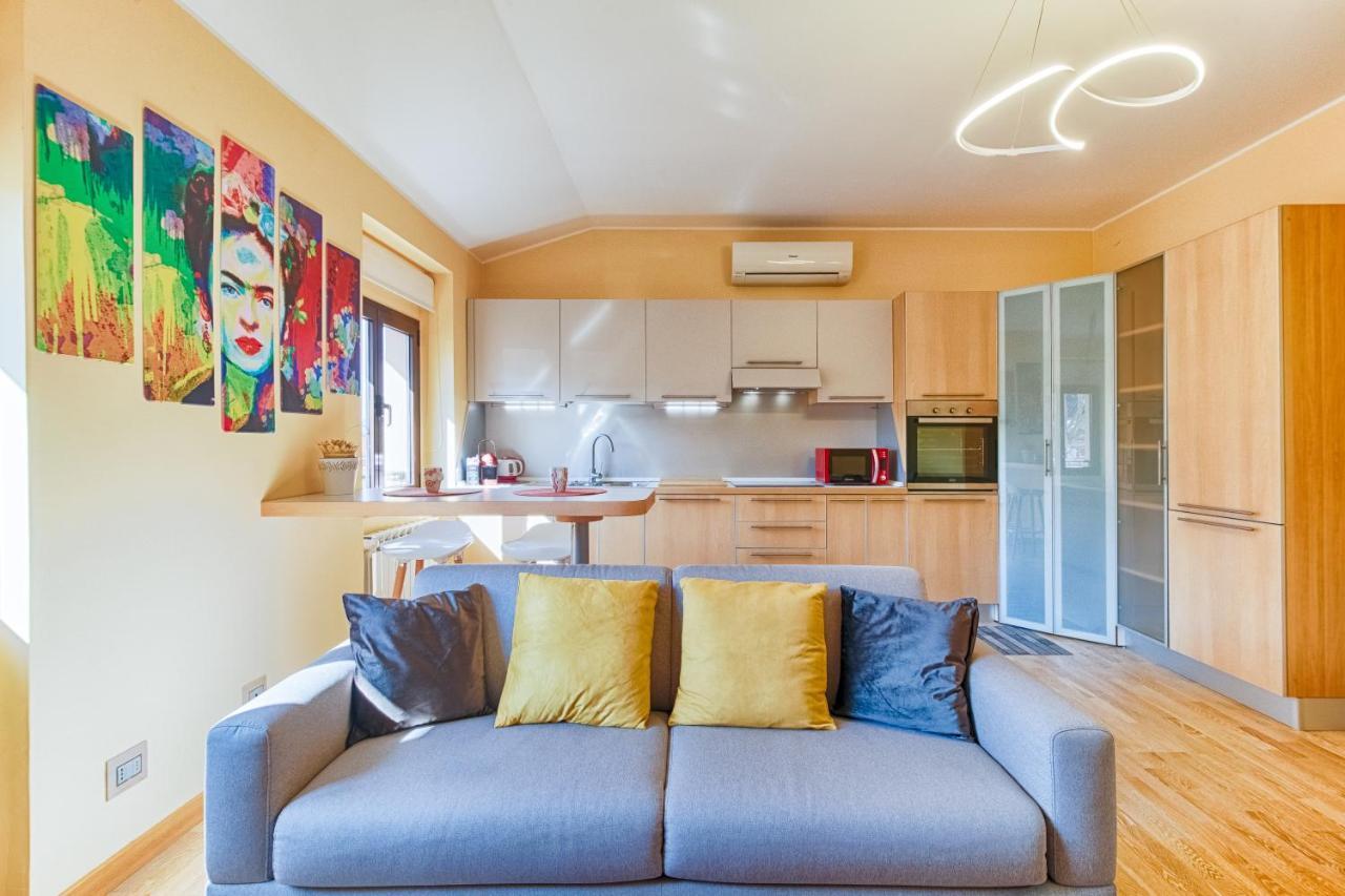 Frida Apartment Nuovo Luminoso Con Vista Aperta 트리에스테 외부 사진